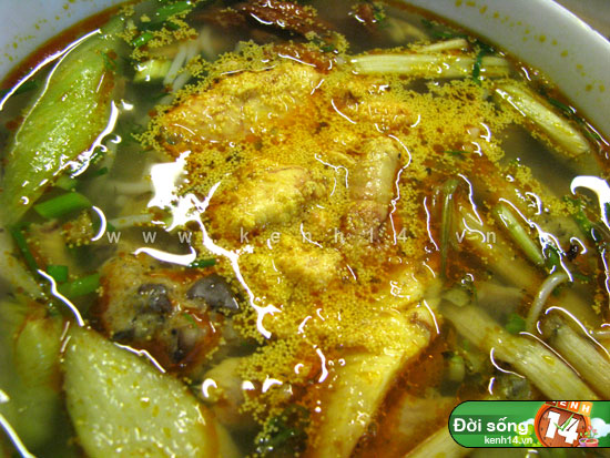 "Lạ miệng" bún cá rô đồng Hải Dương ở Sài Gòn