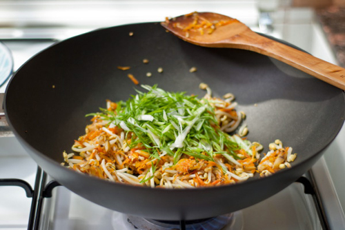 Đầu tuần làm nem cuốn nướng Đầu tuần làm nem cuốn nướng