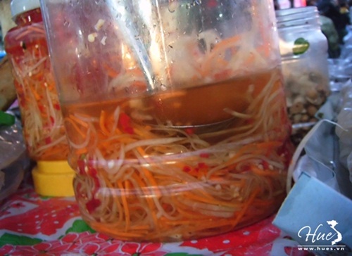 Bún nem rán chợ Đông Ba Bún nem rán chợ Đông Ba