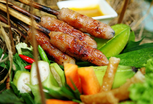Nem nướng.
