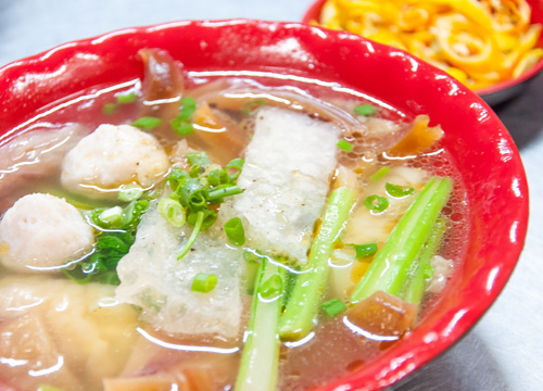 Không chỉ mực, mà da heo trong món ăn cũng được ngâm tẩm từ da heo khô.