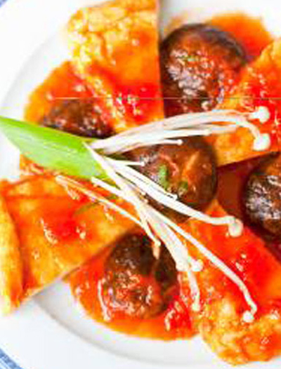 Đậu hũ sốt cà với nấm tươi