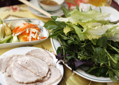 Món ăn đơn giản nhưng hấp dẫn với nhiều màu sắc đẹp mắt.
