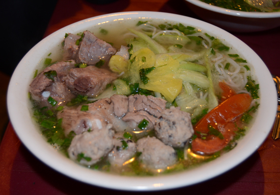Bún sườn chua ngon