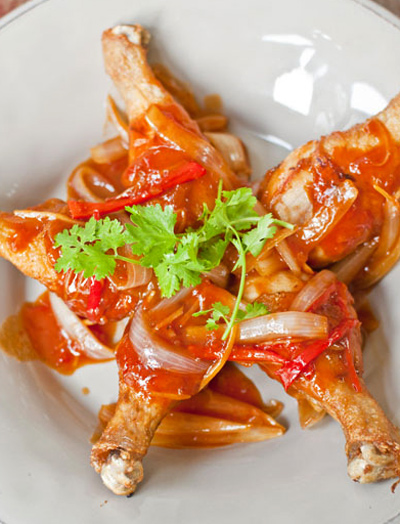 Đùi gà quay sốt xí muội