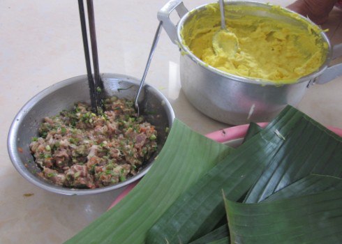 Dân dã bánh nậm lá dong