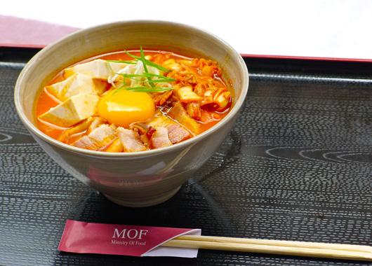 Nếu bạn có cảm giác "không no đủ" với tô mì có phần đơn độc...