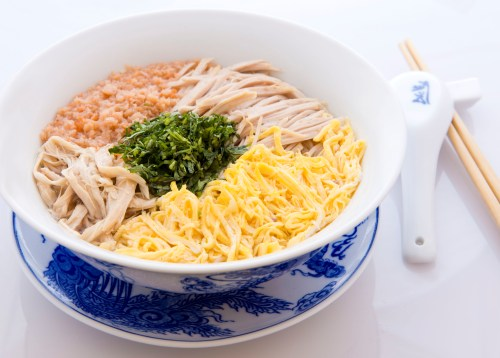 Bún thang.