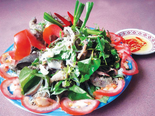 Gỏi lòng cá bò gù