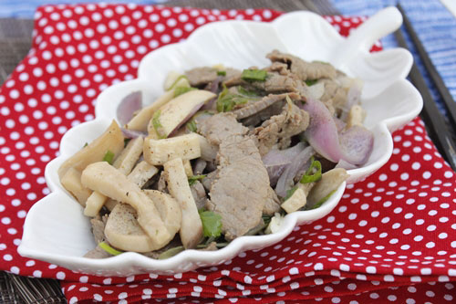 Nấm đùi gà xào thịt bò