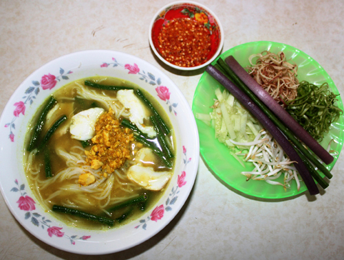 Bún num bò chóc