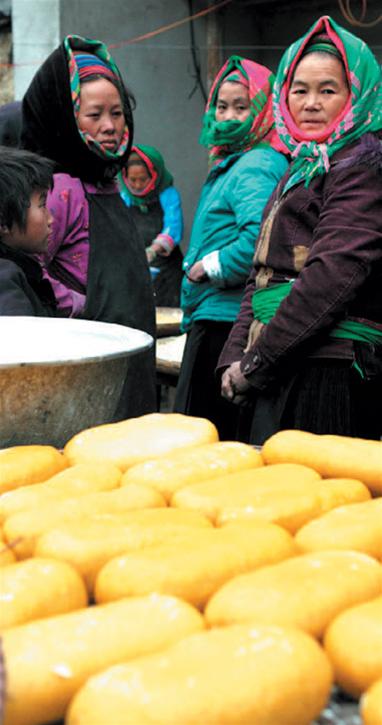 Bánh láo khoải đón Tết của người Mông