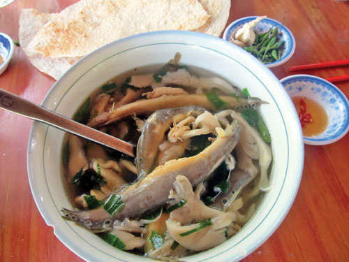 Cá nhét nấu lá gừng