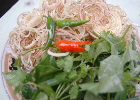 Lạ miệng với mì Quảng cá lóc