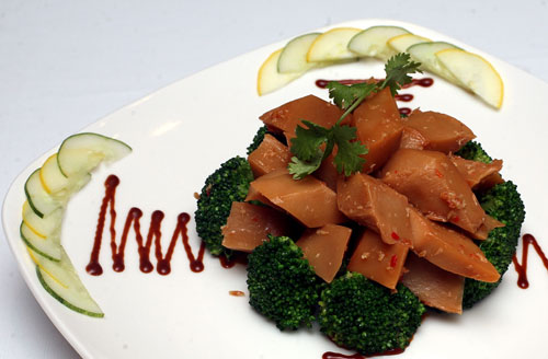 bông cải và nấm bạch linh xốt dầu hào