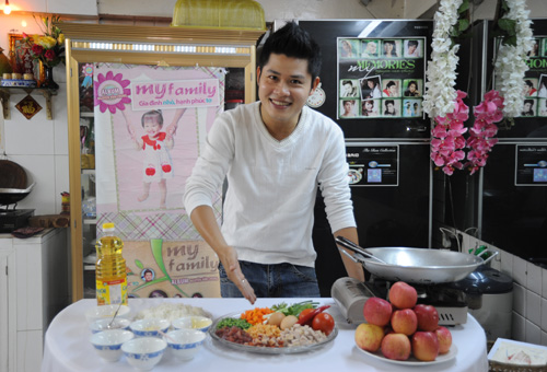 Vào bếp làm cơm chiên Dương Châu