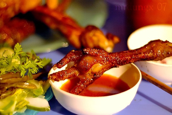 Chân gà nướng