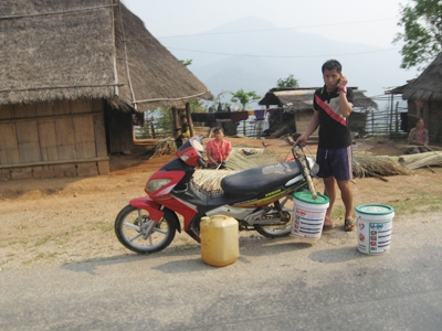 Ăn thịt sống ở Xiêng Khoảng 