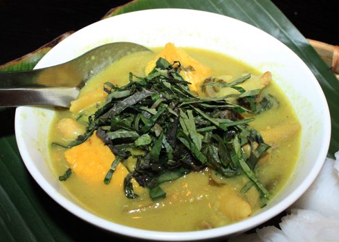 Bún ốc chuối đậu 