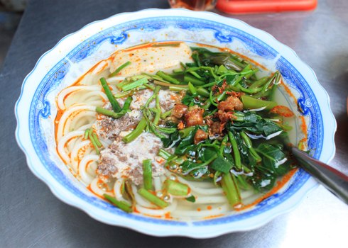 Canh bún rau nhút
