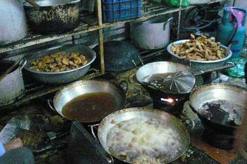 Hình ảnh tại một cơ sở nấu cỗ thuê.