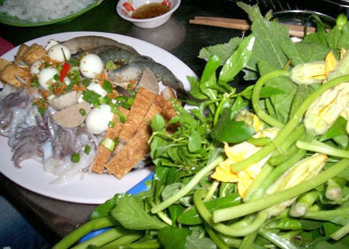 Ngọt mát lẩu cua đồng Sa Đéc