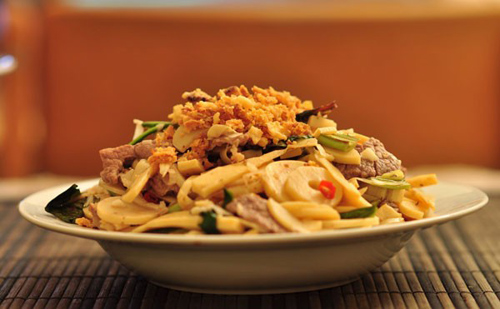 Măng vầu xào thịt bò.