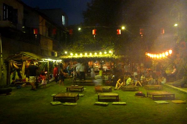 Tiệc BBQ tự tổ chức tại Outdoor Club.