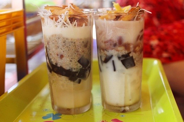  Cốc chè thơm ngon đầy đặn.