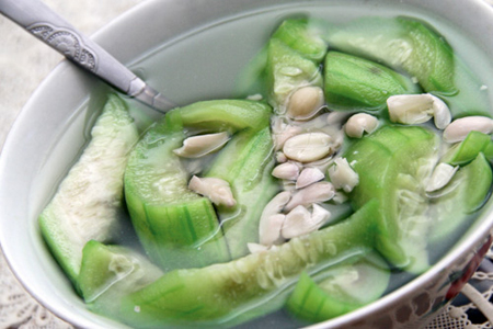 Canh mướp nấu lạc