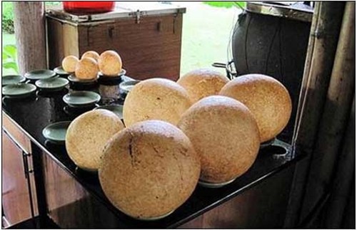 Những chiếc bánh xôi phồng khổng lồ