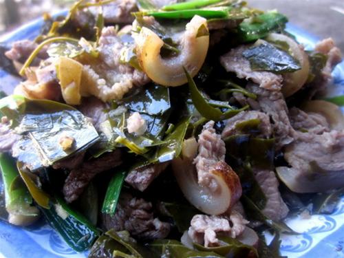 Bò nấu lá moi