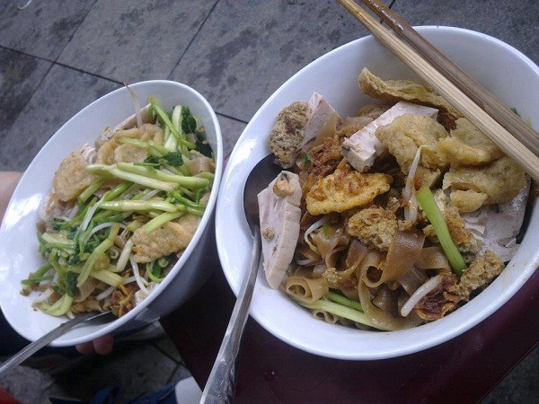 Bánh đa cua trộn Hàng Chĩnh.