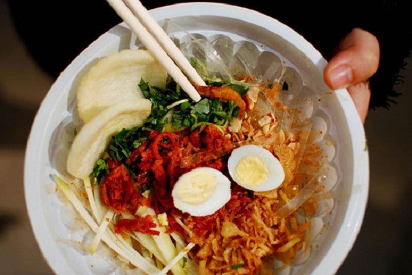 Bánh tráng trộn Ngọc Hà.
