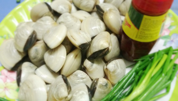 Nguyên liệu món ngao xào sa tế