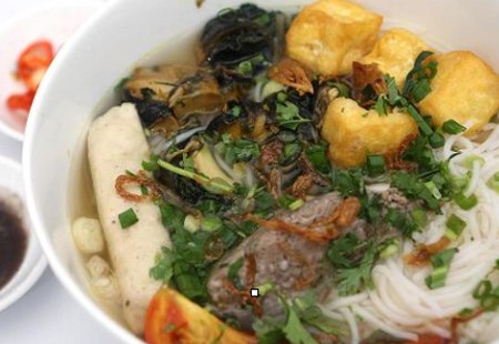 Bún riêu cua ốc - bánh đa cua.
