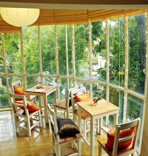 Đón nắng ở Pimee Café