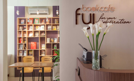 FYI bookcafe - quán cà phê 'chịu chơi' với dàn iPad