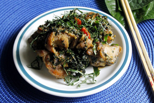 Gà rang lá lốt 