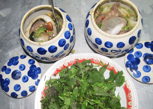 Mắt cá ngừ đại dương chưng cách thủy. Ảnh: T.T.