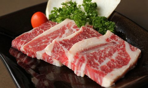 Món sườn non bò Mỹ.