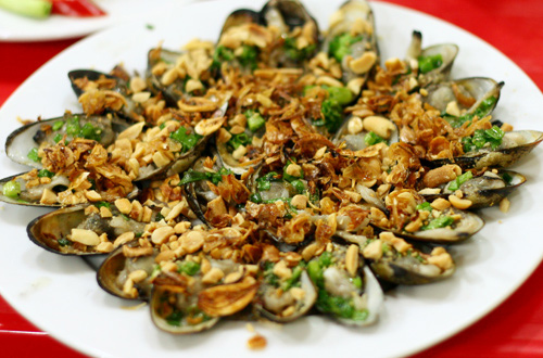 Chem chép nướng mỡ hành.