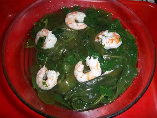 Canh rau sâm thanh mát, ngọt nước là món ăn giải nhiệt ngày hè - Ảnh: H.Thảo