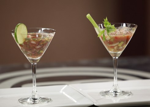 Hai món cocktail của Anh Thư và Christine Hà. Ảnh: Ân Nguyễn.
