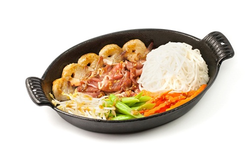 Món Xèo Xèo: Phở tôm bò sốt sa tế