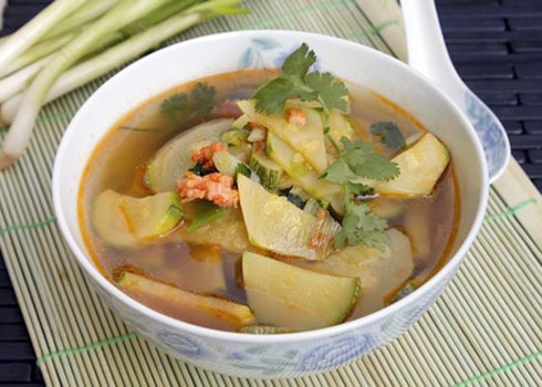 Canh bí nấu tôm tươi