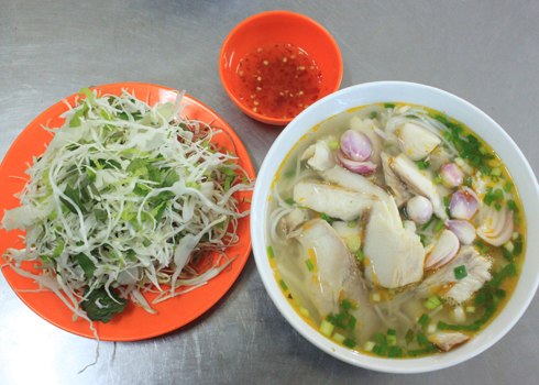 Bún cá thu là món ăn được nhiều người ưa thích ở thành phố Đà Nẵng. Ảnh: Khánh Hòa.