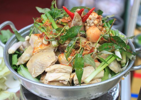 Lẩu gà hấp hèm