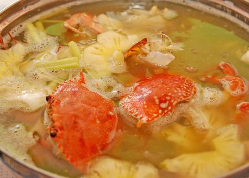 Lẩu ghẹ xanh nấu dứa