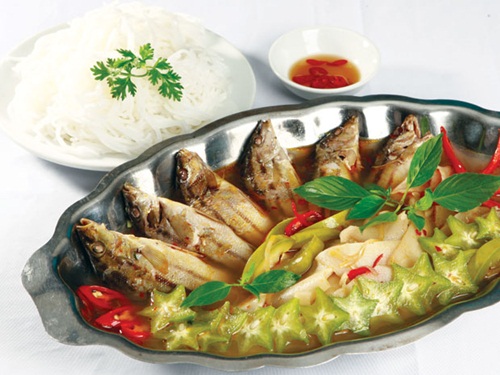 Cá ong nấu với dưa hồng…